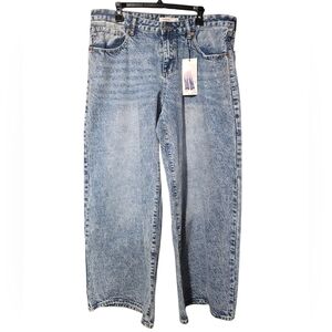 S.o.n.g. Sits on hip, Full Length wide blue denim Acid Wash Size 15/32 New Women